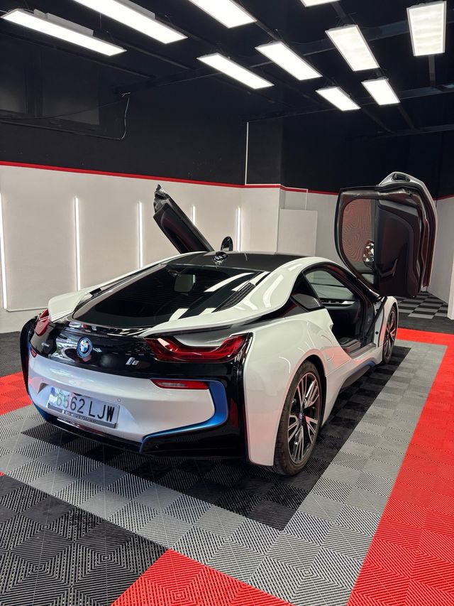 BMW i8 2020