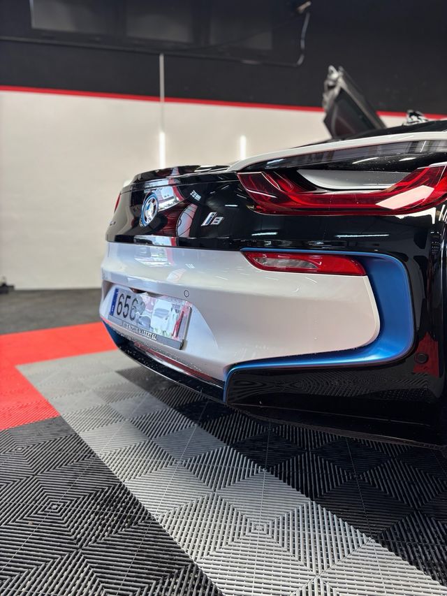 BMW i8 2020