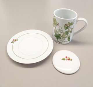 Tazza mug con coperchio e piattino