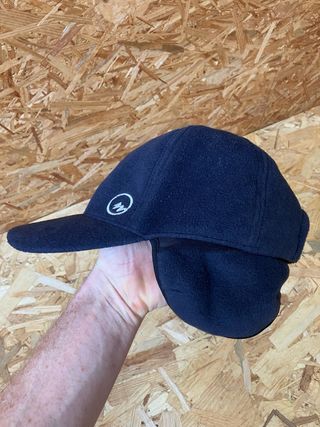 Gorra térmica azul con orejeras