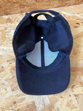 Gorra térmica azul con orejeras