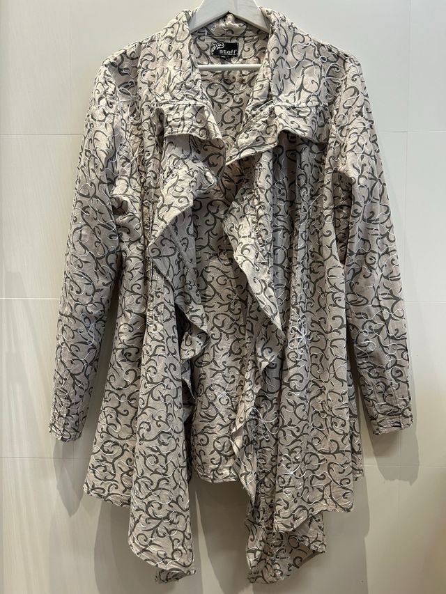 Blusa larga abierta beige