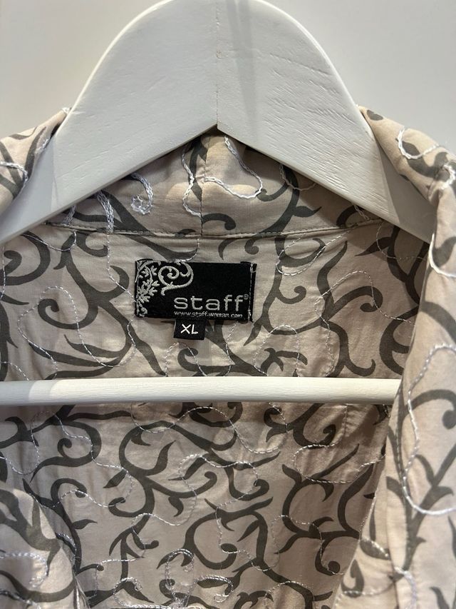 Blusa larga abierta beige