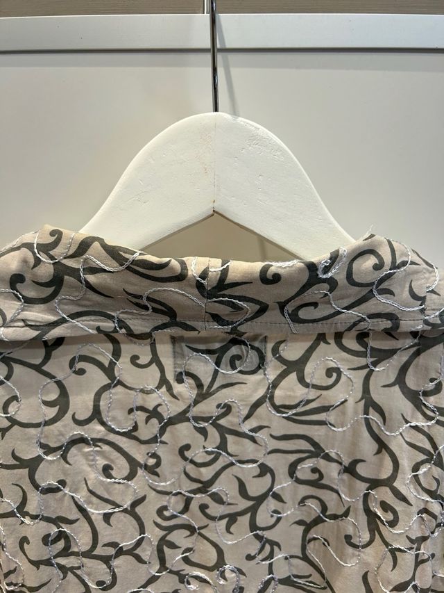 Blusa larga abierta beige