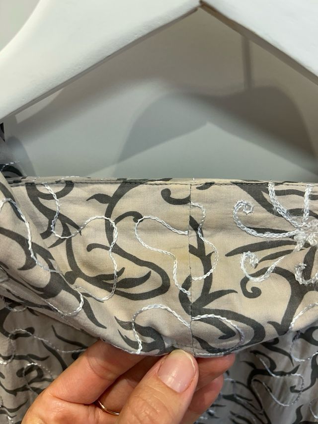 Blusa larga abierta beige