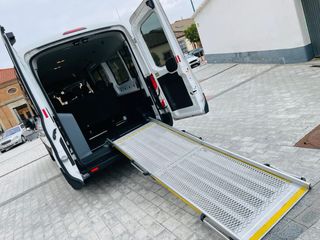 Ford Transit 9plazas ( minusvalidos)