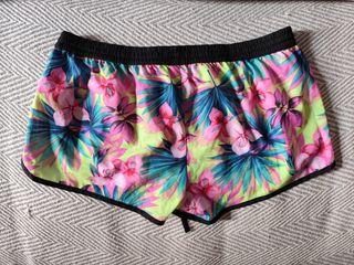Shorts Calzedonia multicolor talla S