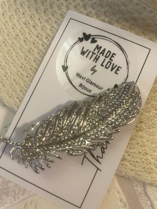 Broche Pluma grande con Cristalitos Bodas