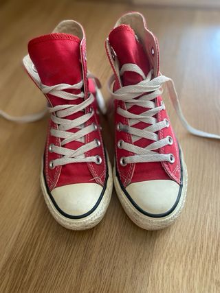 Converse rojas altas