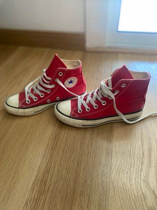 Converse rojas altas