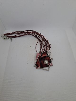 Collana vintage marrone rosa