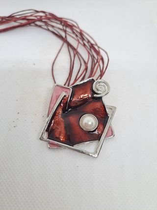 Collana vintage marrone rosa