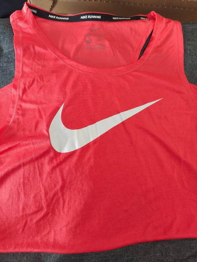 Camiseta Nike Running roja