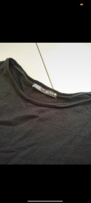 Camiseta Zara negra encaje