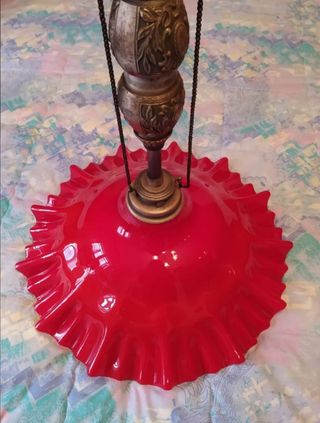 Lampara antigua metal y cristal roja