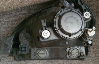 Faro Hyundai Tucson derecho