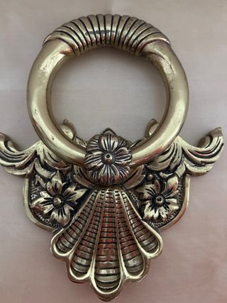 Llamador puerta antiguo dorado