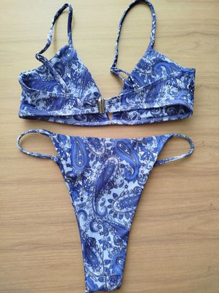 Bikini azul estampado paisley