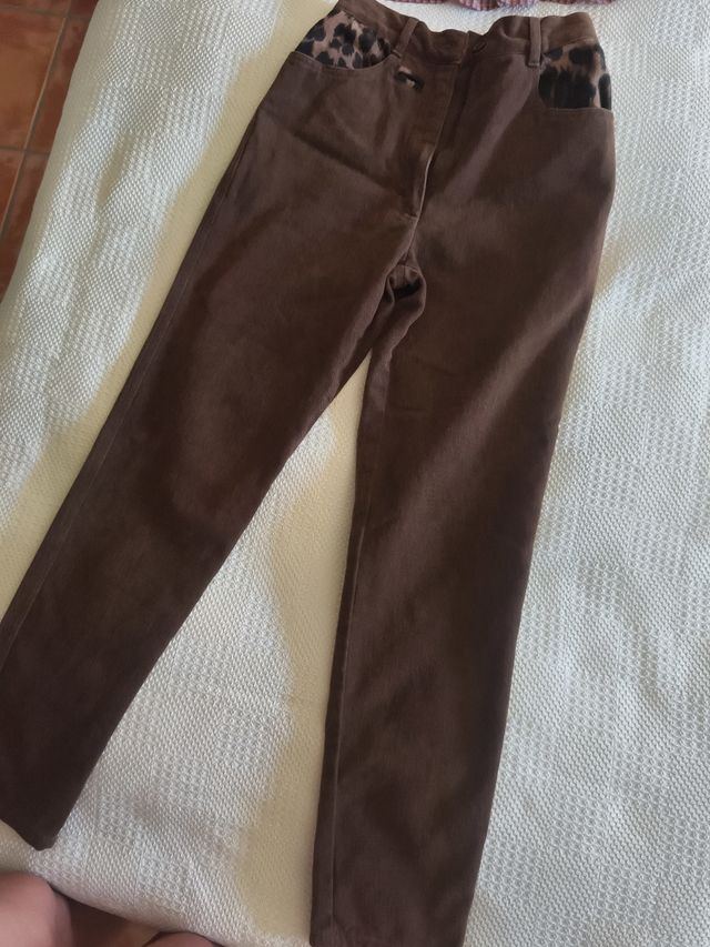 Pantalones vaqueros marrón bolsillo animal print (