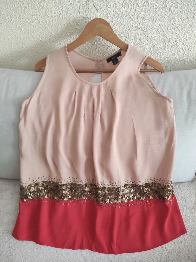 Blusa rosa y roja c/lentejuelas - Talla L