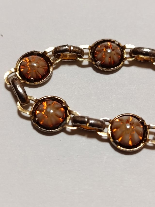 Pulsera vintage dorada con piedras