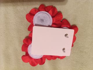 Preciosos pendientes largos con forma de flores ..