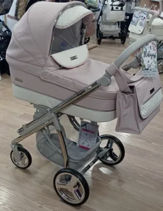 Carrito Bebecar bebé rosa y blanco