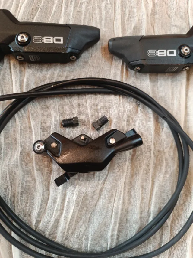 Freno SRAM DB8 trasero completo y maneta delantera