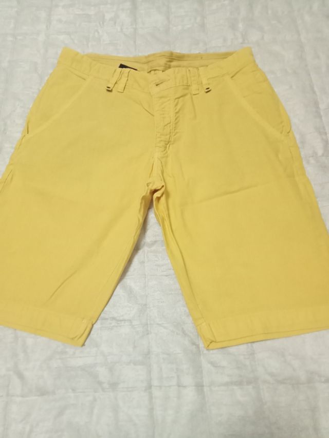 Bermuda uomo gialla