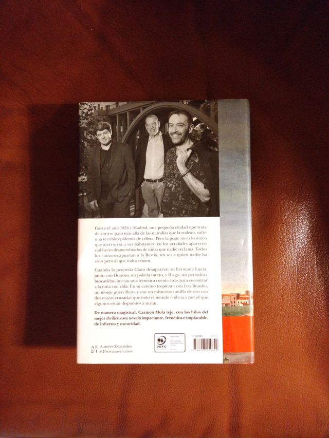 LIBROS  - MOLA, MILLÁS, JUARISTI, MARIAS - E10