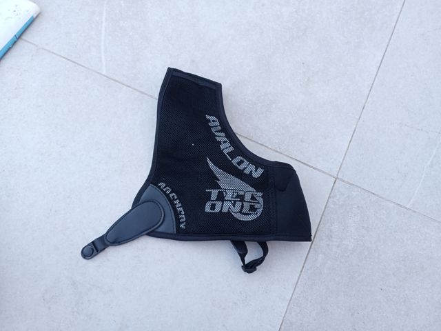 Avalon Archery:
Protector arco para tiro con arco