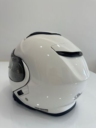 Shoei Neotec 2 con intercomunicador integrado Sena