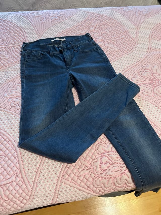 Levis 710 Super Skinny Talla 23
