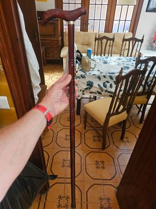 Bastón madera tallado