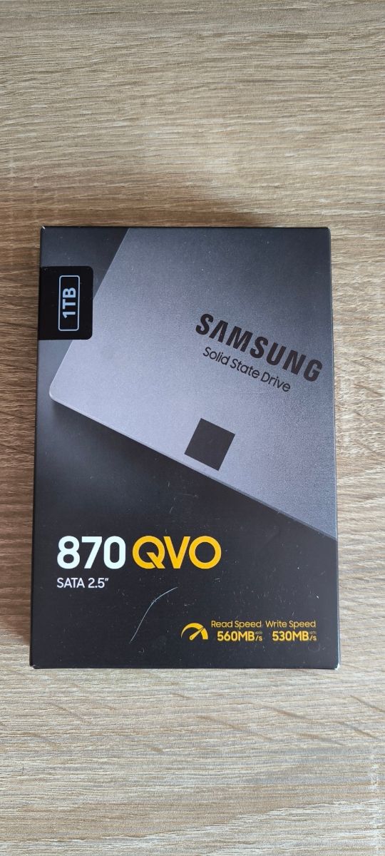 Disco Duro interno. Samsung 870 QVO. 1TB