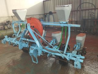 Sembradora 4 líneas usada