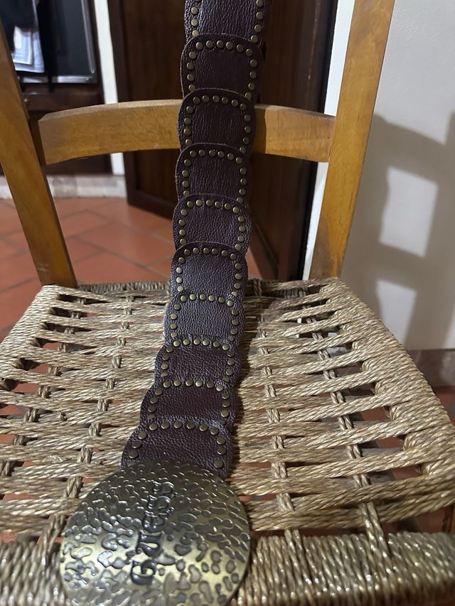 Cintura Guess marrone e oro in pelle