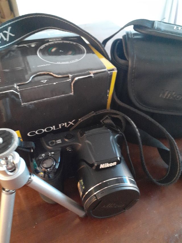 Nikon Coolpix L330 - Cámara compacta.Sin tripode!!
