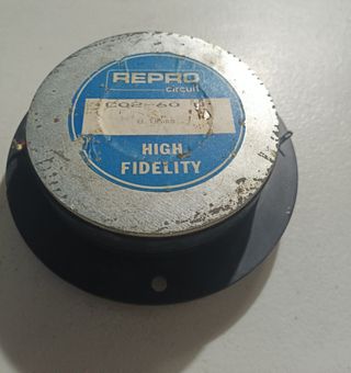 ALTAVOZ PARA MEDIOS DE CUPULA