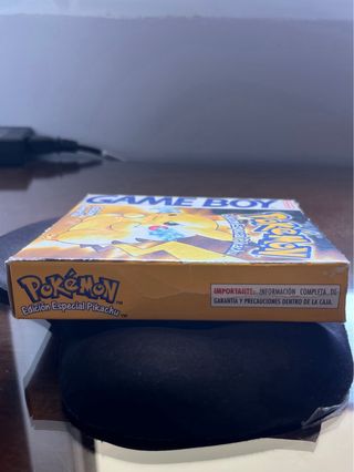 Game Boy Pokémon Pikachu Amarilla