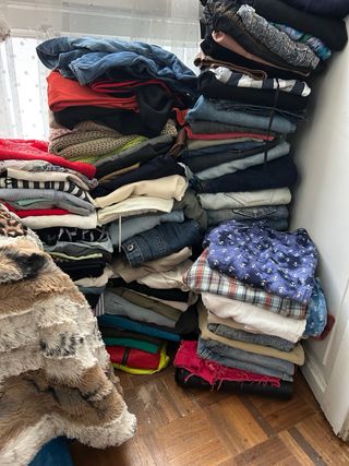 Lote de ropa vintage (200 prendas)