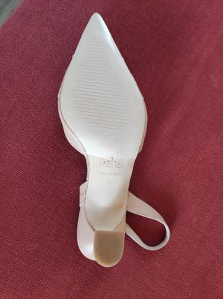 Zapatos tacón beige Dansi. Piel. Nuevos.