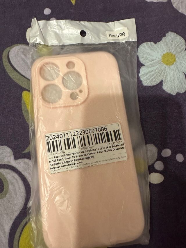 Funda silicona iPhone 14 Pro rosa