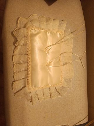 Tocados novia. Ligas. Cojín anillos