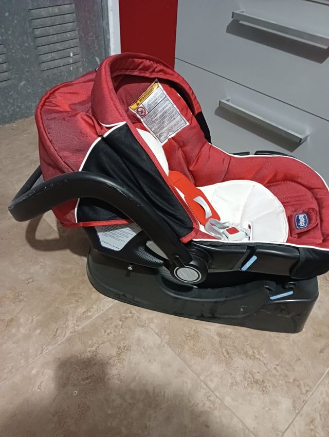 Silla coche bebé Chicco roja