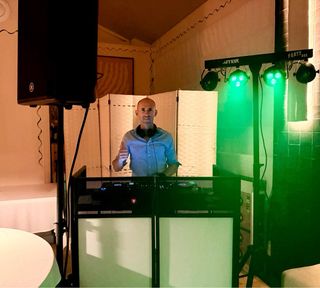 DJ cumpleños , Bodas y Eventos + catering Autónomo