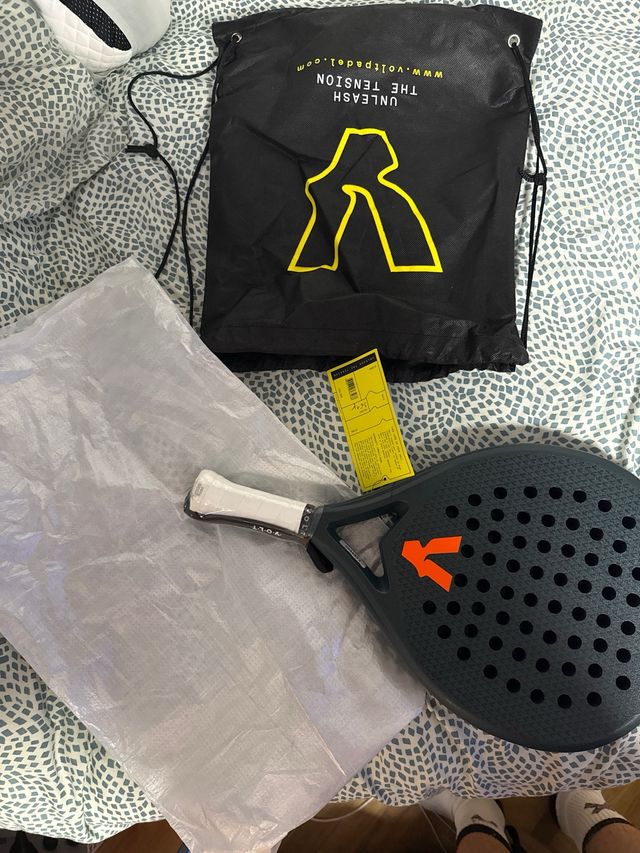 Pala padel Volt V500 - NUEVA