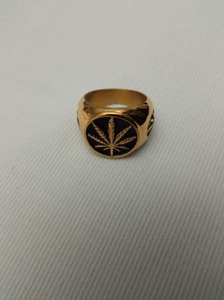 Anillo dorado cannabis