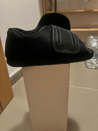 Zapato postquirúrgico- ortopédico