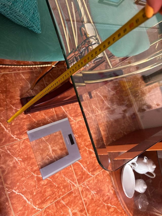 Mesa cristal dorada + 4 sillas